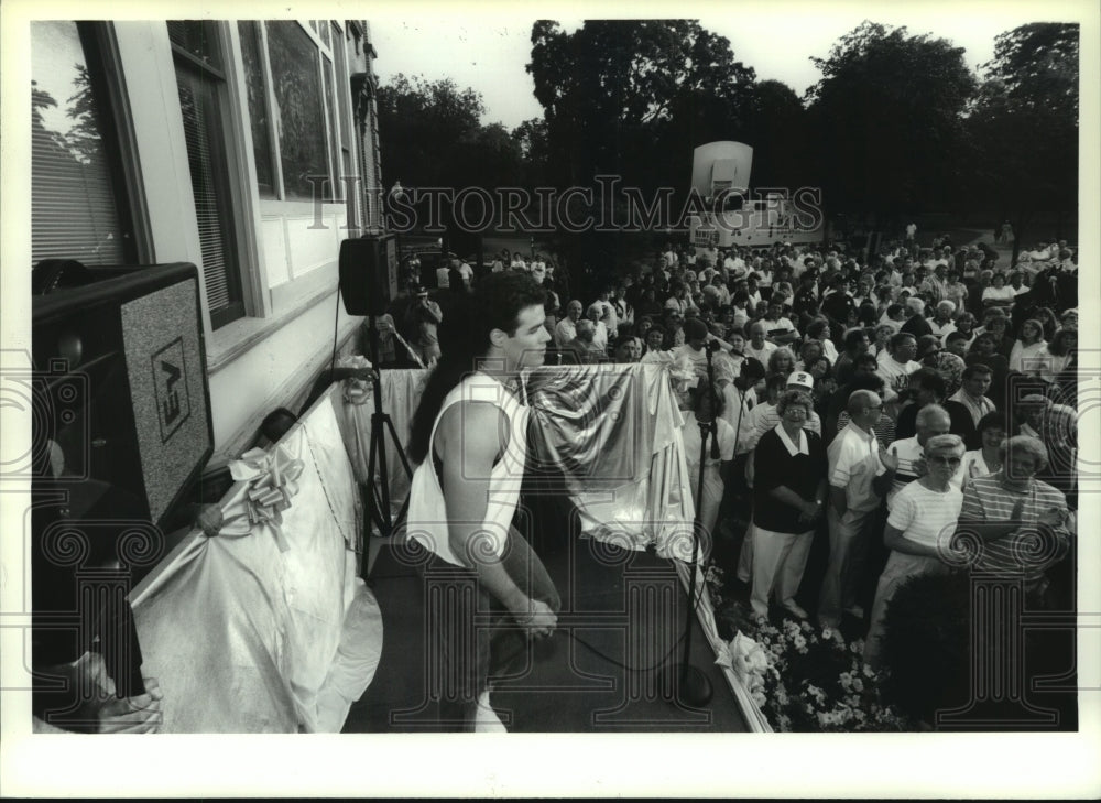 1993 Billy Ray Cyrus impersonator entertains Saratoga, NY crowd - Historic Images