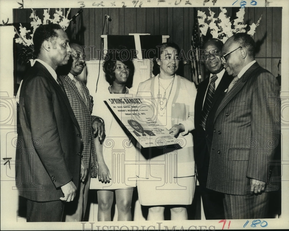 1972 Press Photo Mt. Olive Baptist Church members at sprint banquet, Albany, NY-Historic Images