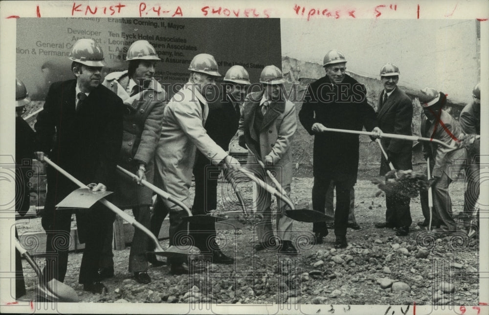 1980 Press Photo Groundbreaking ceremony for Albany, New York Hilton Hotel - Historic Images
