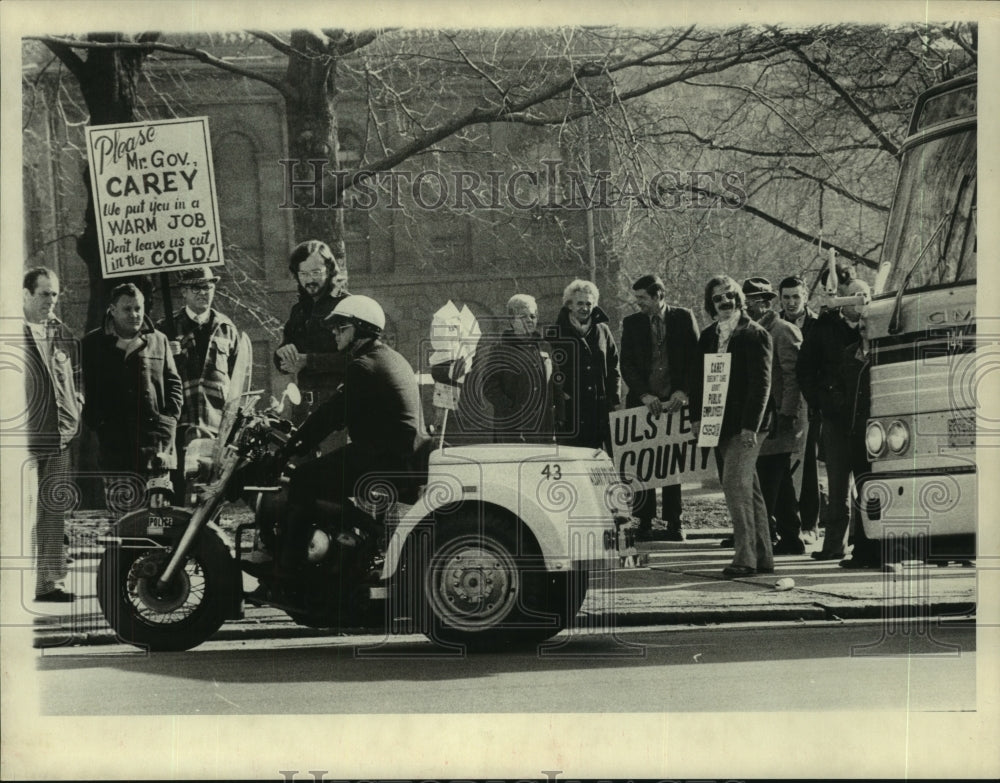 1975 Ulster County civil service union members picket in Albany, NY - Historic Images