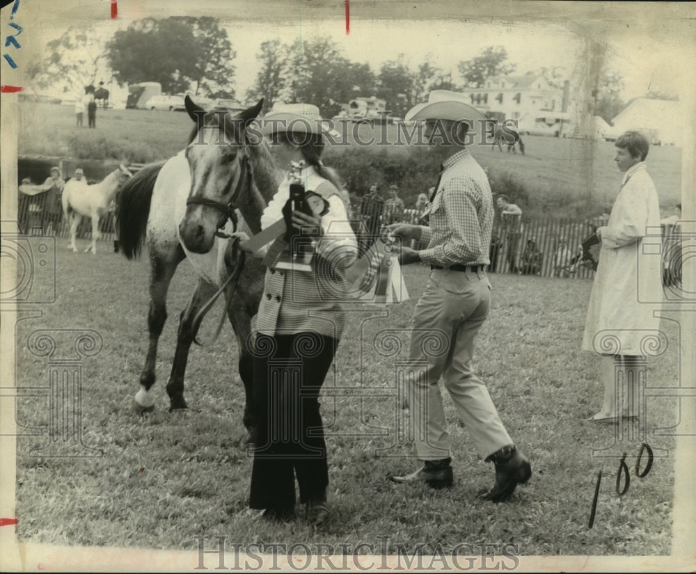 1969 Susan Johnson &amp; winning horse at Windham, New York horse show - Historic Images