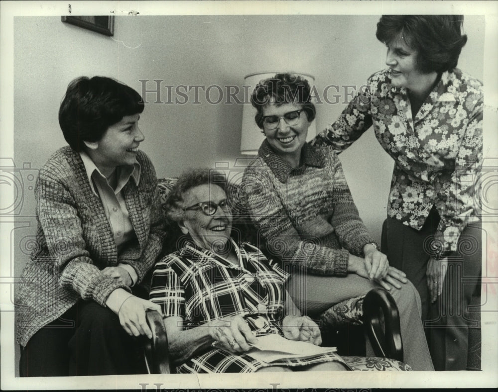 1978 Sister Barbara Wood talks to group of Albany, New York women - Historic Images