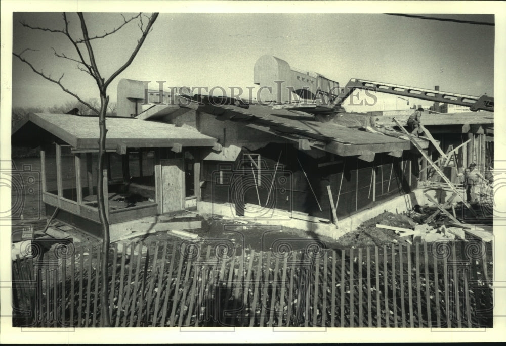 1986 Site of Castaway Restaurant and Lounge on Hudson River New York - Historic Images