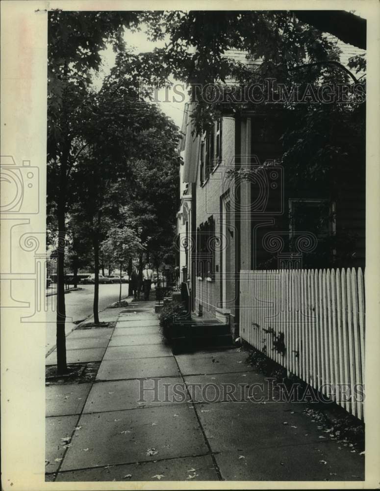 1975 View of home in Stockade area of Schenectady, New York - Historic Images