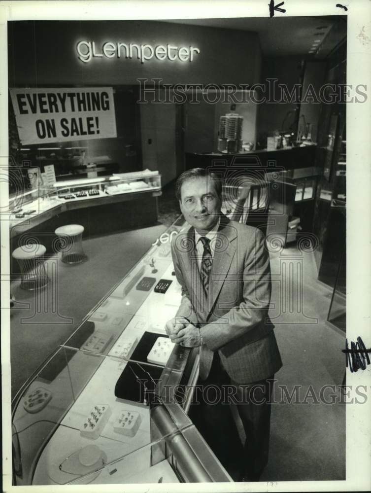 1991 David Schillhahn, Glennpeter Jewelers Manager, Albany, New York - Historic Images