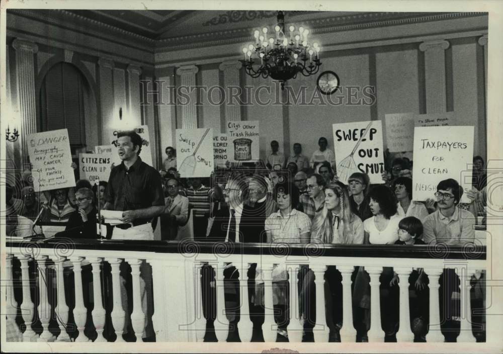 1980 Schenectady City Hall, New York. City Council Meeting crowd. - Historic Images