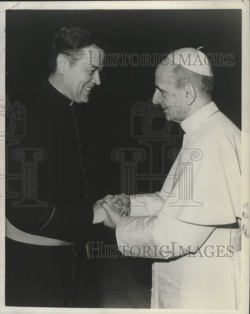 1972 Press Photo Monseigneur John G. Nolan shakes hands with Pope Paul VI-Historic Images