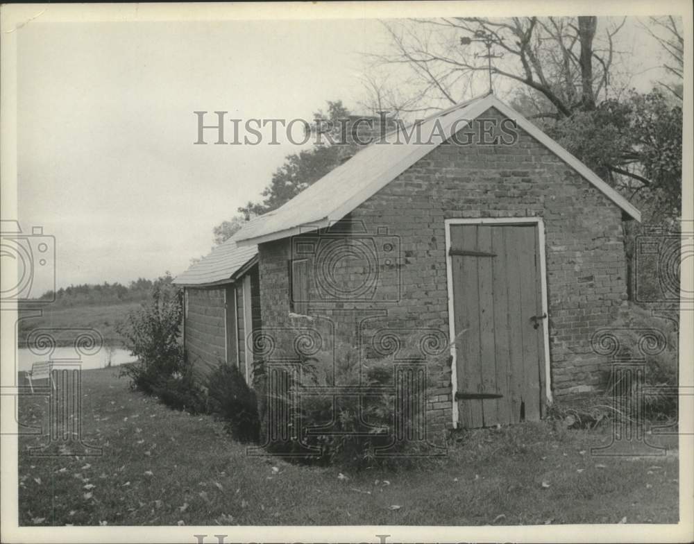 Press Photo Outbuilding at the home of New York Assemblyman Clark Wemple - Historic Images