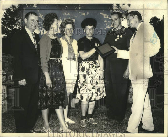 Press Photo Democratic Social Club meeting, Kinderhook, New York - tua13688 - Historic Images