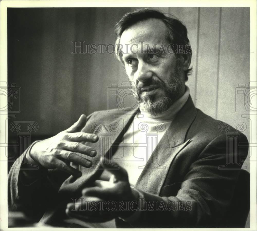 1990 Press Photo Dr. Anschel O. Weiss, Albany, New York Jewish Family Services - Historic Images