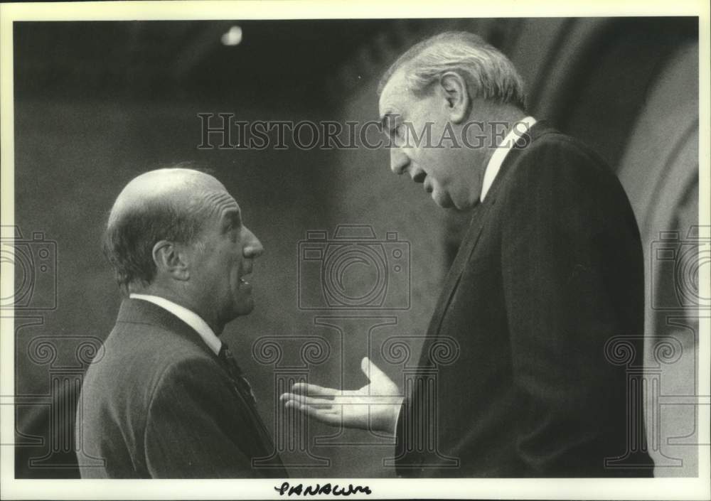 1992 Press Photo Sol Weprin with Marino at the State Capitol building New York - Historic Images