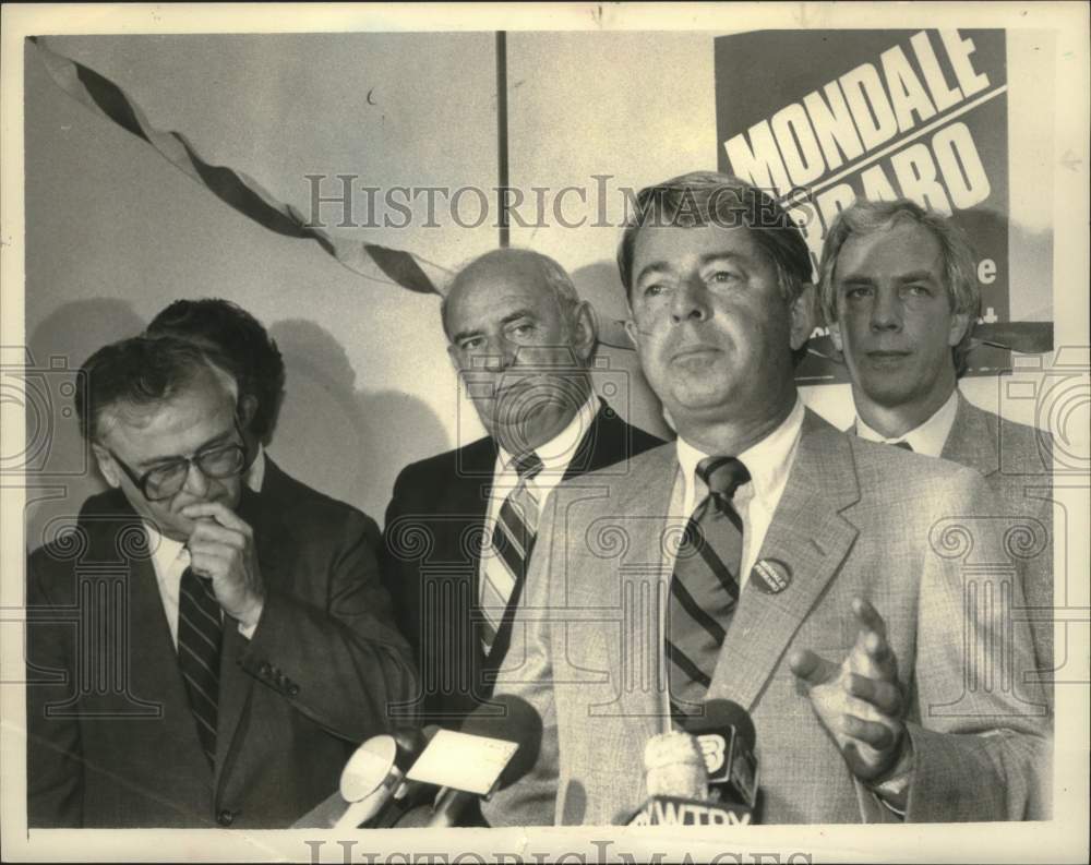 1984 Press Photo New York politicians hold press conference in Albany - Historic Images