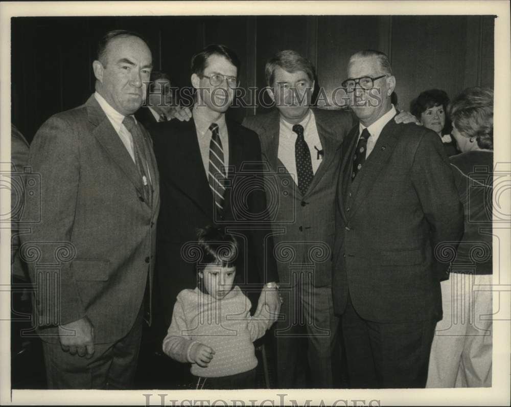 1984 Press Photo New York politicians in Assembly Parlor at State Capital - Historic Images