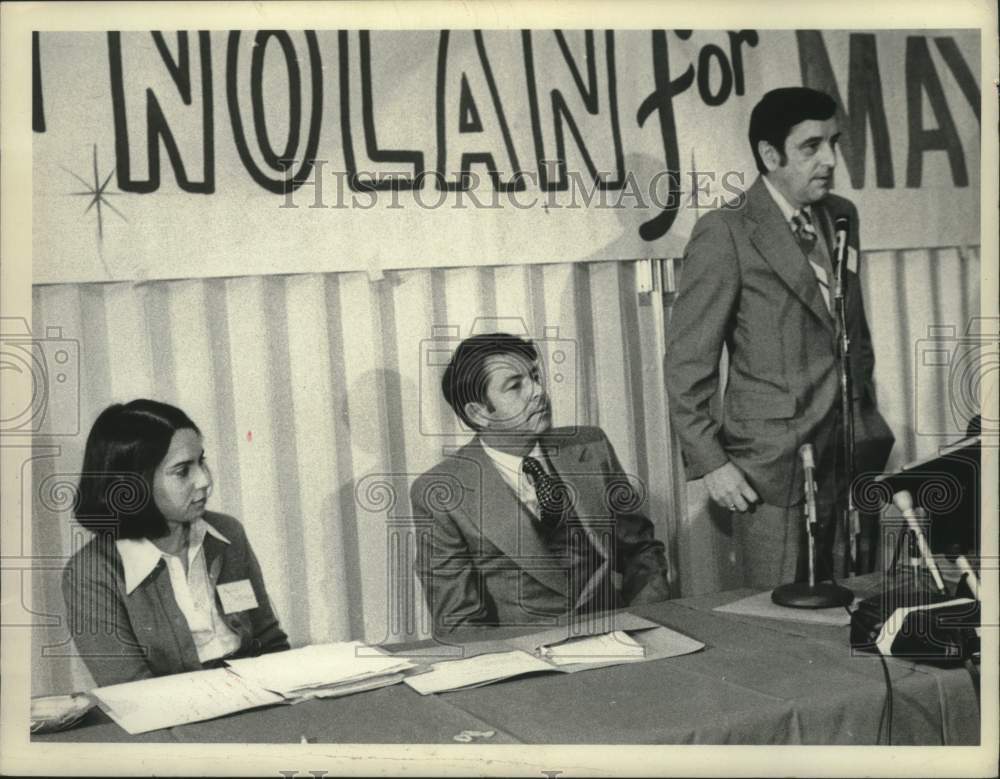 1977 Press Photo Anita Gottlieb, Howard Nolan and Joseph Reagan speaking - Historic Images