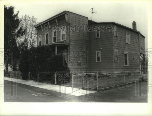 1994 Press Photo Number 28 Corning Street, West Albany, New York - tua14224 - Historic Images