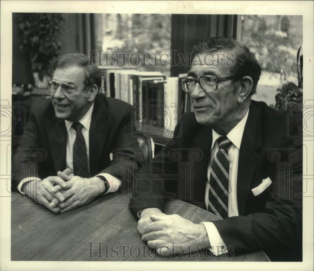 1983 Press Photo Howard Kahn &amp; Eli Werlin in Albany, New York - tua14286 - Historic Images
