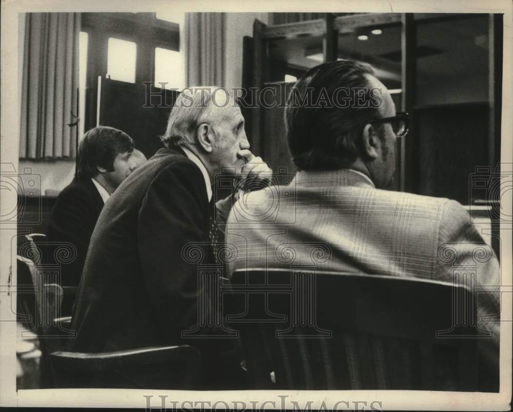 1975 Press Photo New York Civil Service Employees union president Theodore Wenzl - Historic Images