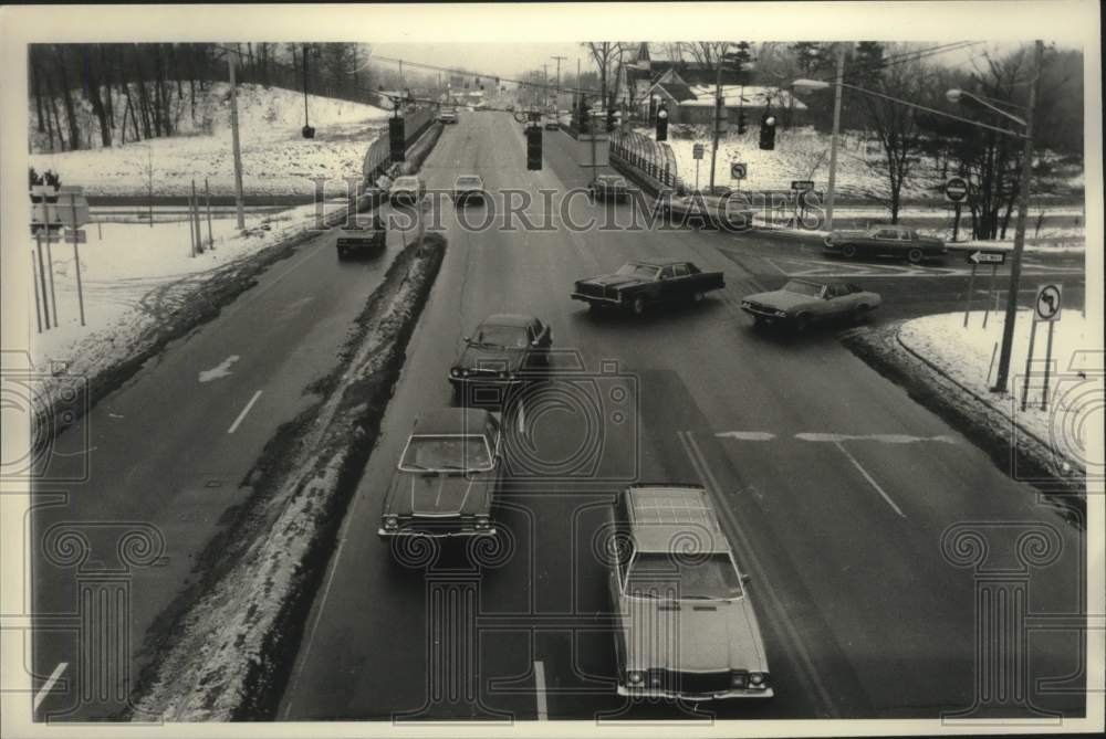 1984 Intersection of Western Avenue and Northway, McKownville, NY - Historic Images