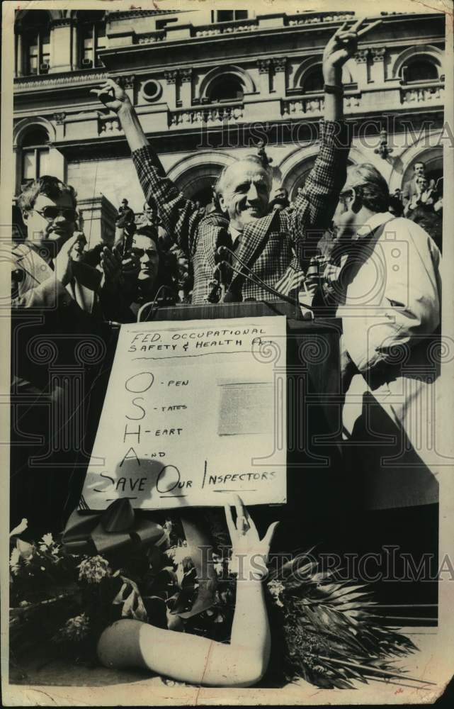 1975 Press Photo Civil Service Employees Association union rally in Albany, NY - Historic Images