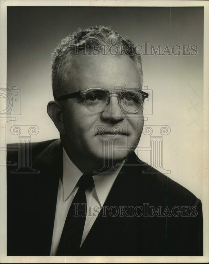 1967 Dr. George Wessinger, Sterling-Winthrop Research Institute, NY - Historic Images