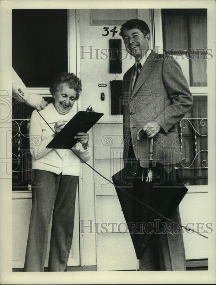 1977 Press Photo New York State Senator Howard Nolan with Loretta Adams, Albany - Historic Images