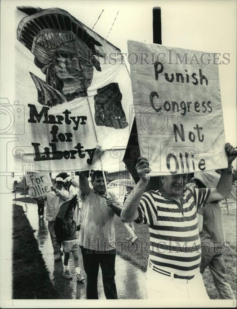 1989 Press Photo American Freedom Coalition rally in Colonie, New York - Historic Images