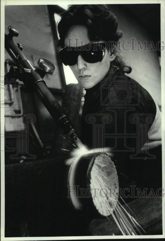 1990 Press Photo Viki Hamm trains at Modern Welding school, Schenectady, NY - Historic Images