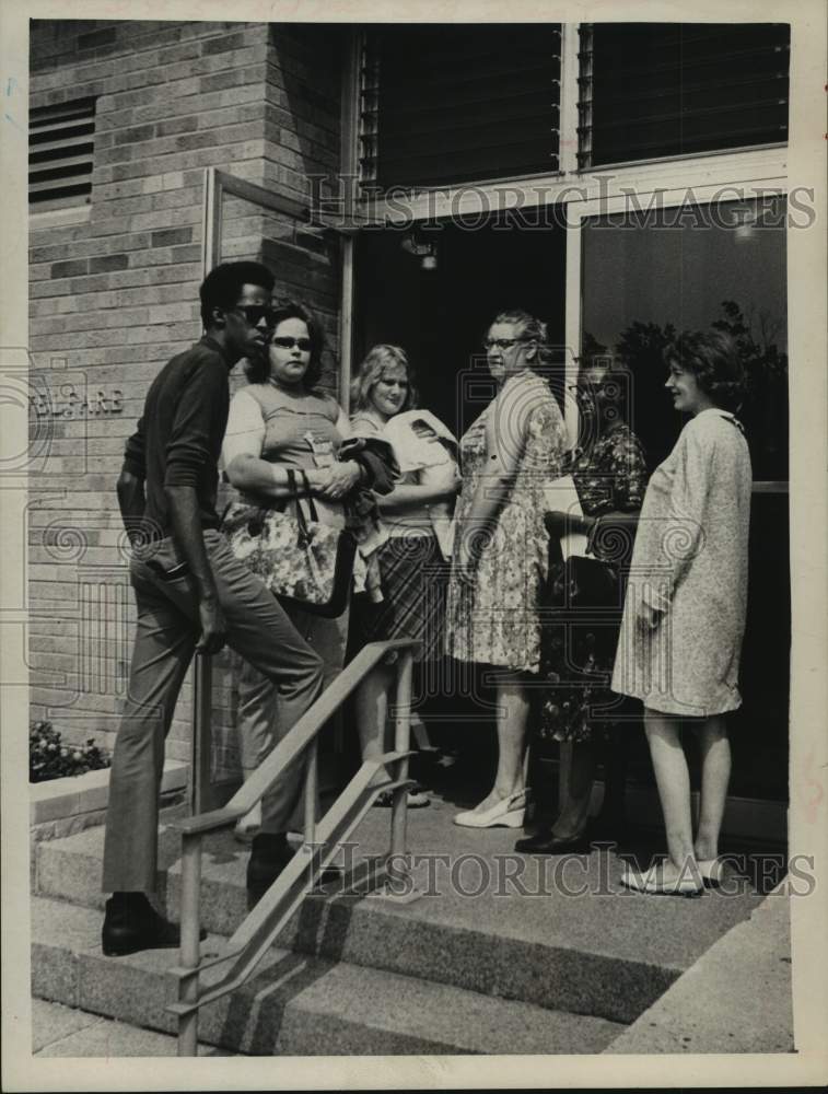 Press Photo Welfare Rights group in Rensselaer, New York - tua14929 - Historic Images