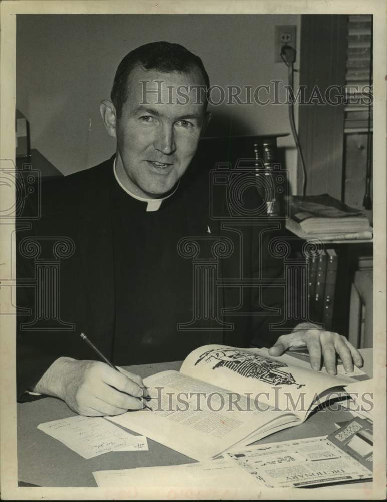 1966 Press Photo Reverend George F. O'Brien, Pastor, Albany, New York-Historic Images