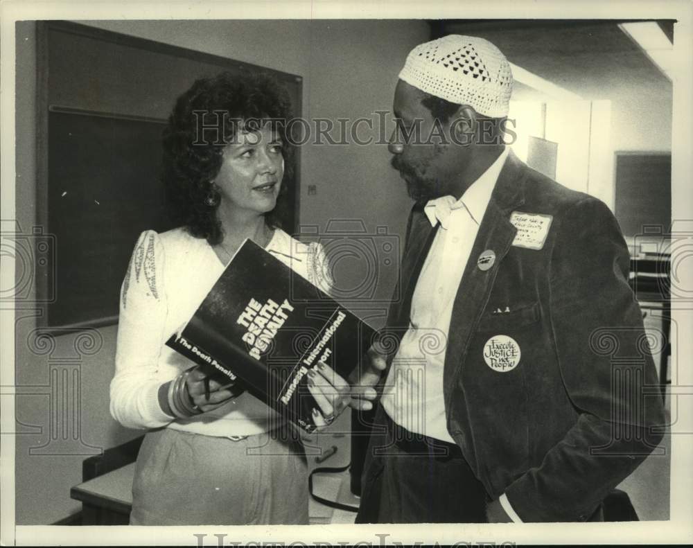 1984 Press Photo Marcia Schwen and Jabar Abdul Karim at the Albany Law School - Historic Images