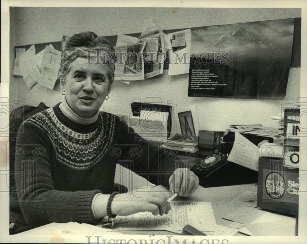 1985 Press Photo Mrs. Patricia D Obrecht, Community Liaison for Ministry, NY - Historic Images