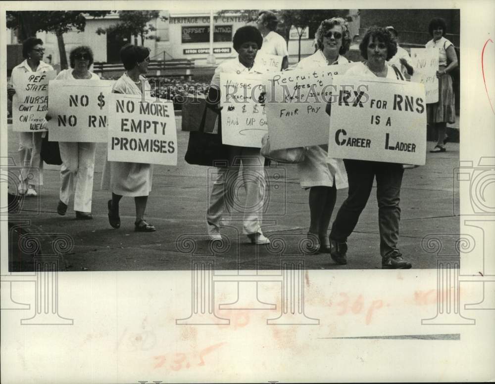 1981 Press Photo Nurses picketing in Albany, New York - tua15337 - Historic Images