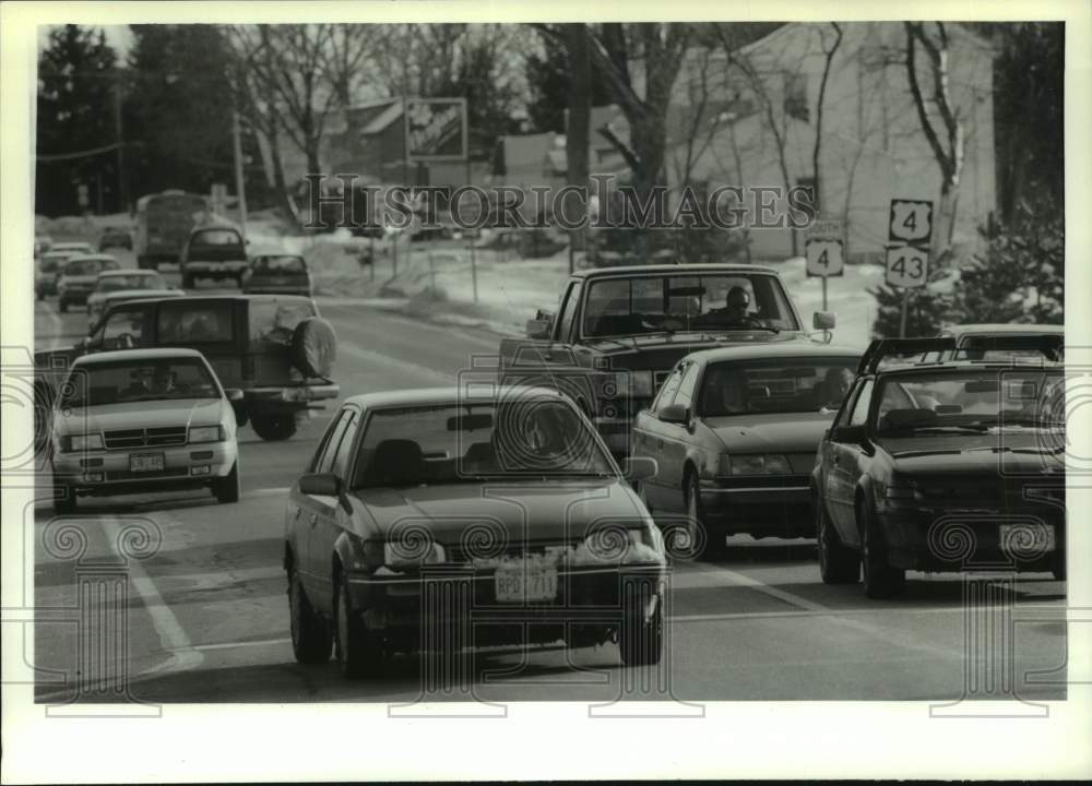 1993 Press Photo Traffic passing through North Greenbush, New York - tua15420 - Historic Images