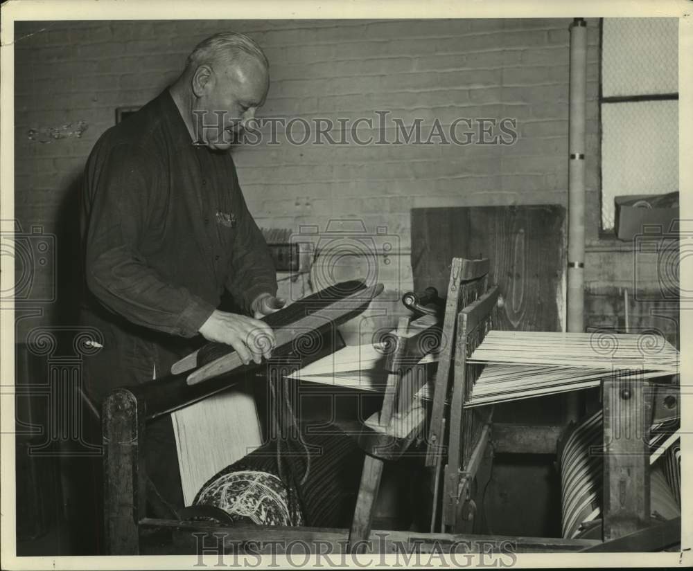 Press Photo Northeastern Association of the Blind member using loom - tua15499 - Historic Images