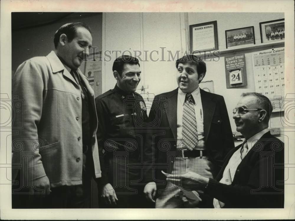 1976 Press Photo Scotia, New York Police Department staff at police station - Historic Images