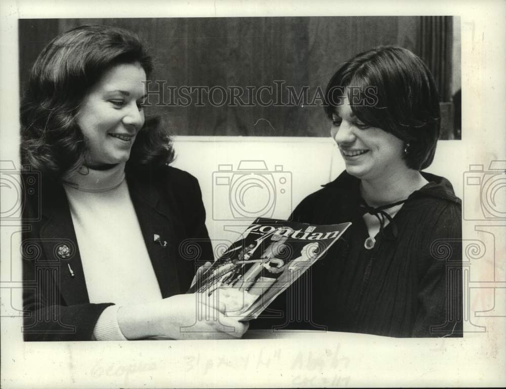 Press Photo Zonta International officials with Zontian magazine in Albany, NY - Historic Images