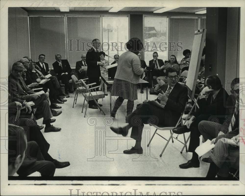 Press Photo Meeting of Welfare Rights Organization in Albany, New York - Historic Images