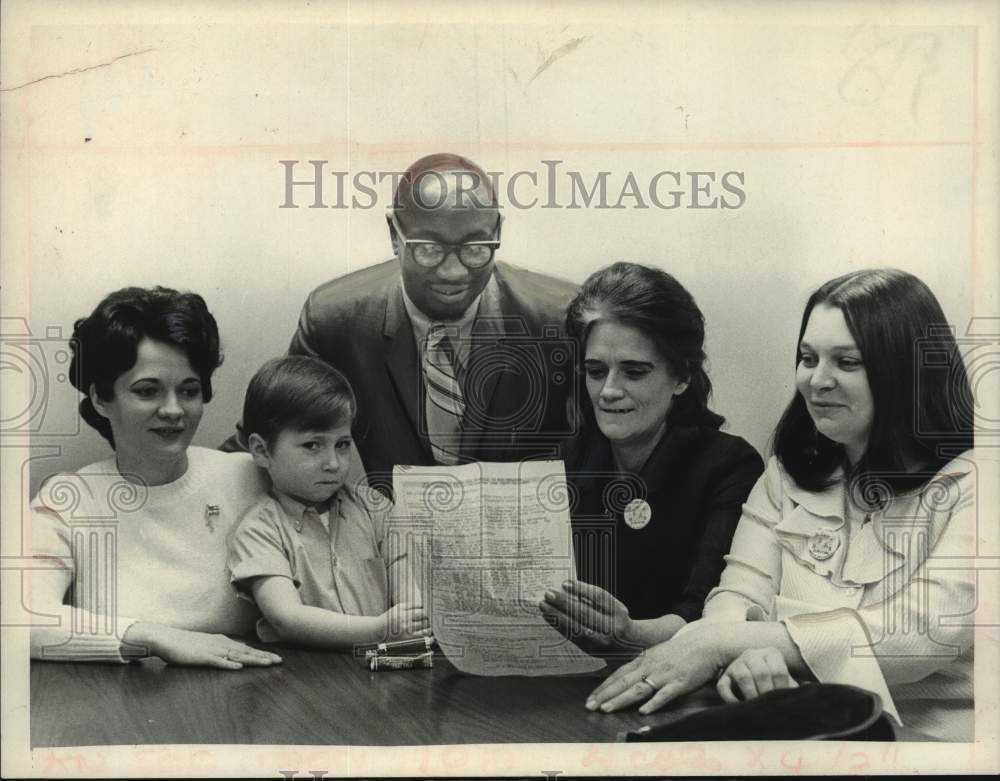 1972 Press Photo Albany, NY Welfare Rights Organization plans children's march-Historic Images