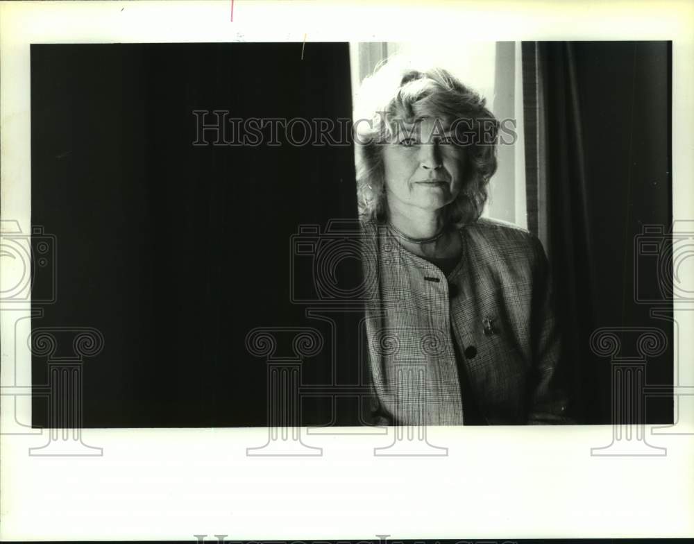 1992 Press Photo Judy Watson, Director of Equinox, Albany, New York - tua15571 - Historic Images