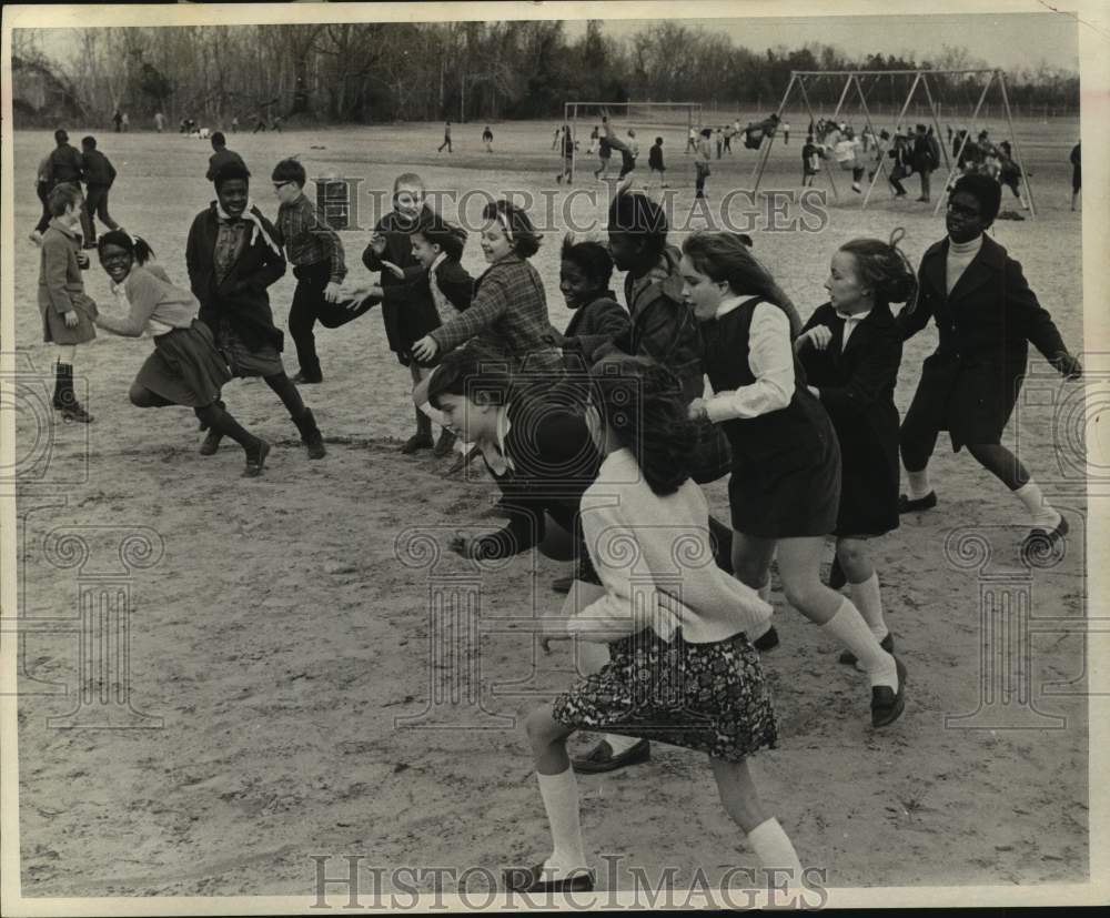 Press Photo Children playing on a school playground in New York - tua15629 - Historic Images