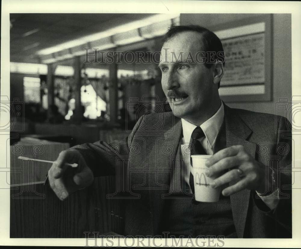 1983 Press Photo Reverend Edward A. Schraff, Poestenkill, New York - tua15655 - Historic Images