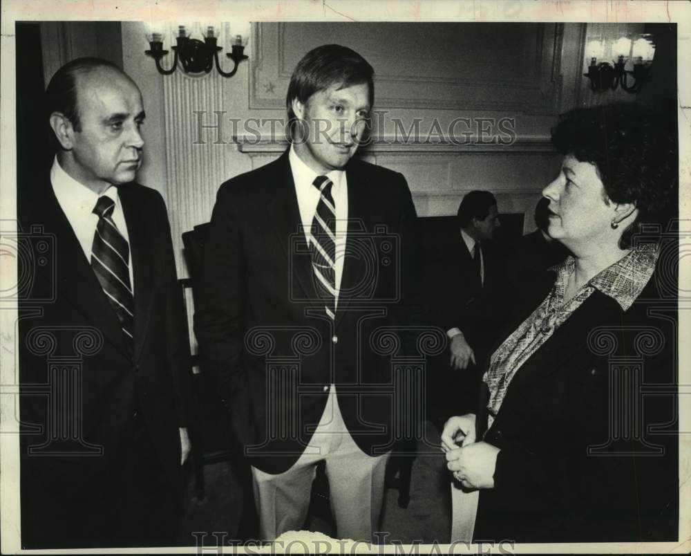 1982 Press Photo Edwin Mrozek, David Nowak, &amp; Karen Johnson in Schenectady, NY - Historic Images