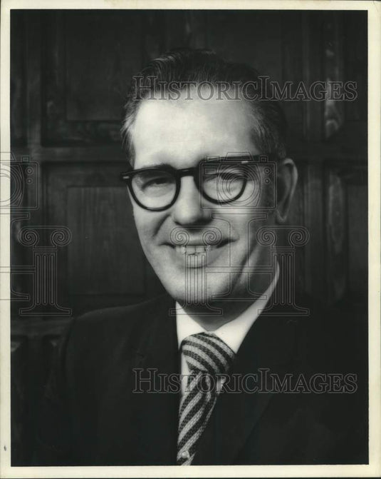 Press Photo Ivan Schurr, Administrative Vice President, Fidelity Bank, New York - Historic Images