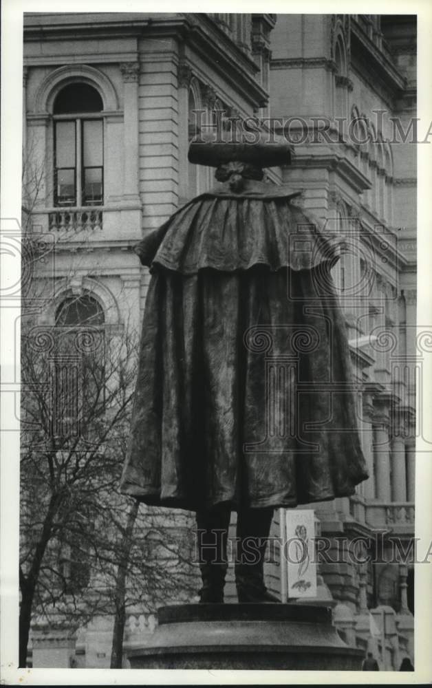 1991 Press Photo Sculpture of General Philip Schuyler at Albany NY City Hall. - Historic Images