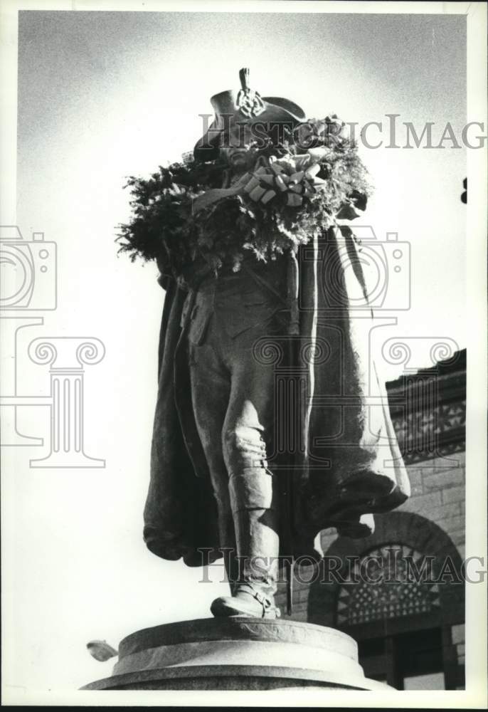 1989 Press Photo Sculpture of General Philip Schuyler at Albany NY City Hall. - Historic Images