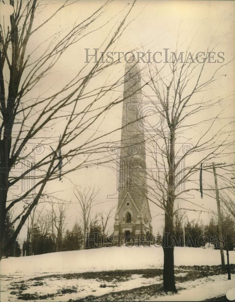 Press Photo The Saratoga Battle Monument in Schuylerville, New York - tua15885 - Historic Images