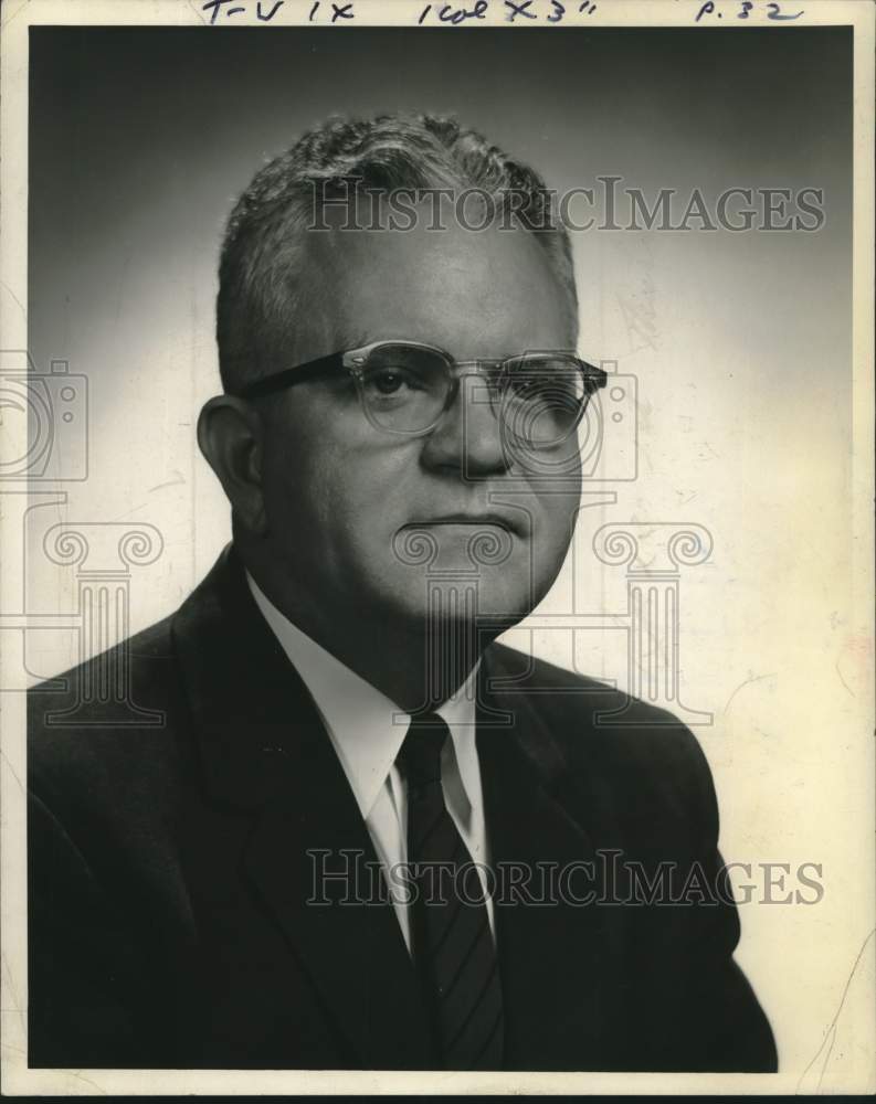 Press Photo Dr. George D. Wessinger, Sterling-Winthrop Research Institute - Historic Images