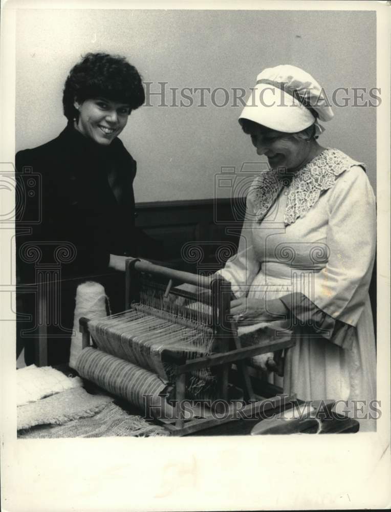 1983 Press Photo Weaving loom, Schuyler Mansion Historic Site, Albany, New York - Historic Images