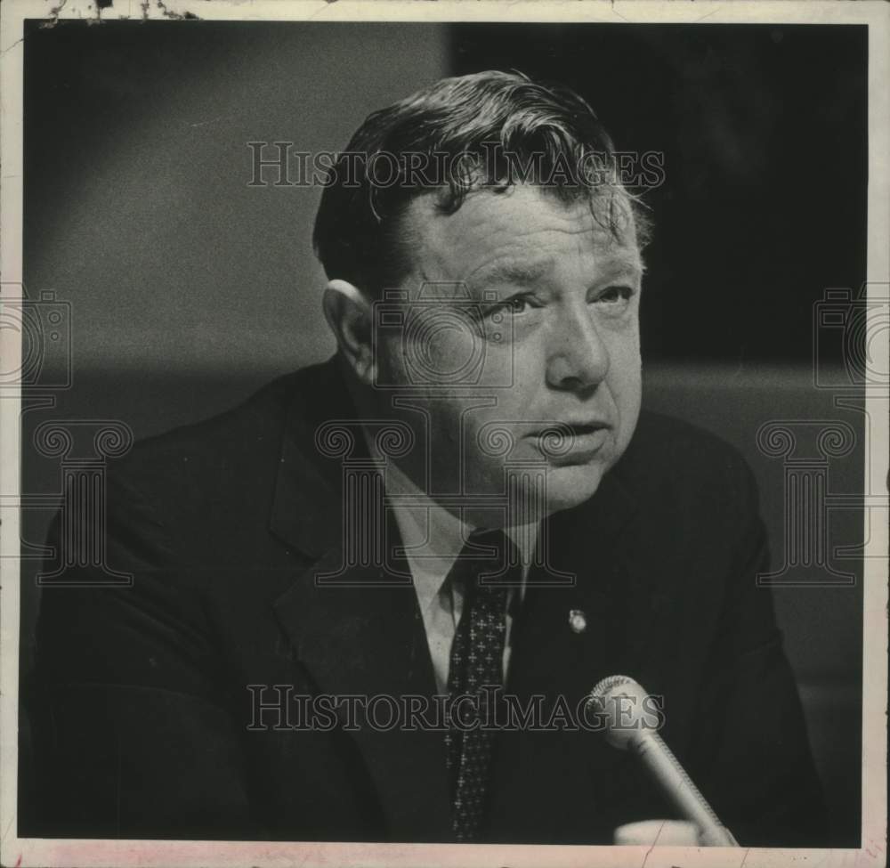 1977 Press Photo Assemblyman Clark Wemple speaking - tua16036 - Historic Images