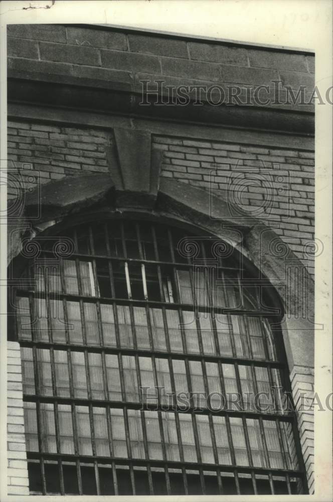 1979 Press Photo View of window at Schenectady County Jail that inmate escaped - Historic Images